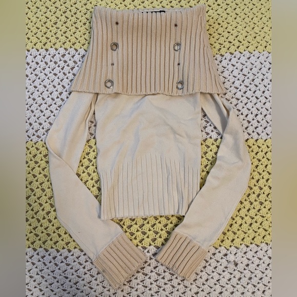 Off The Shoulder Top Fall - Picture 2 of 3